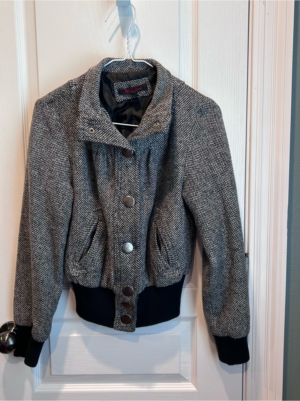Black Lipstick Juniors Black/White “Tweed”Cropped Bomber Jacket Snap Front Sz. M